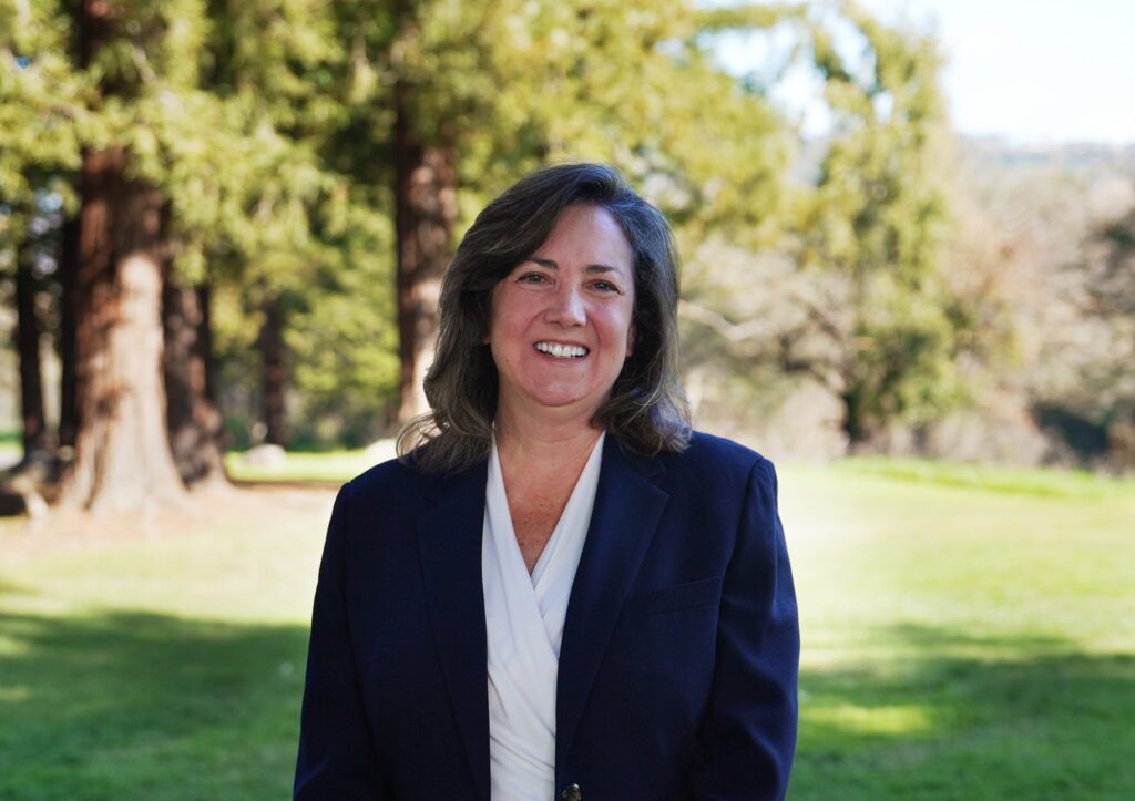 Linda Cantey rejoins Napa Land Trust Board